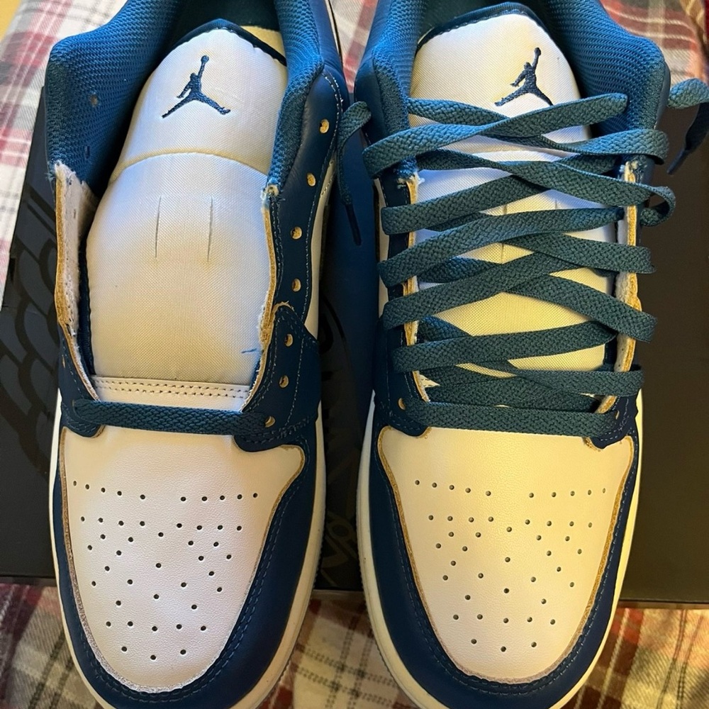 Jordan Men's Sneakers in Blue and White